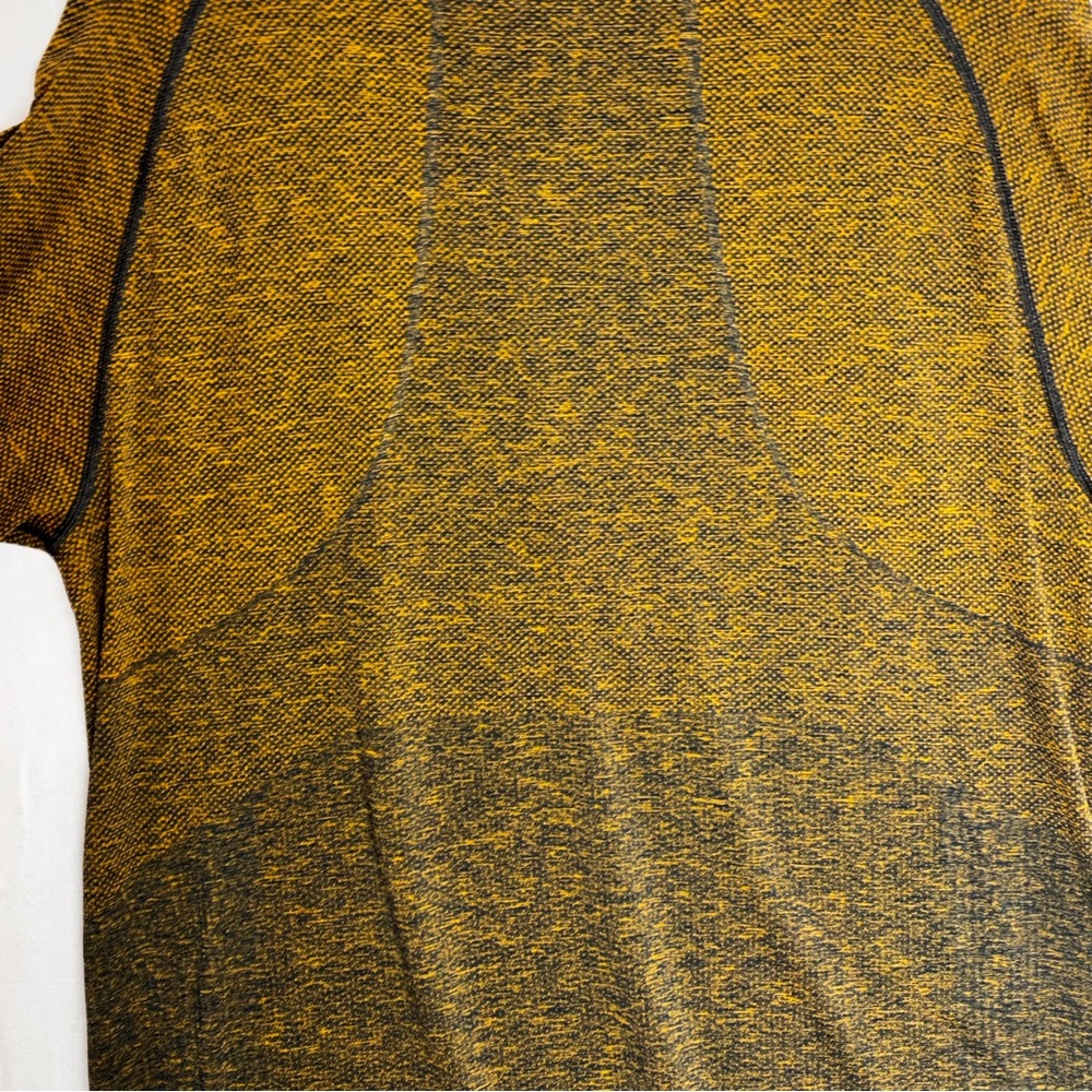 Lululemon Athletica Live in Practice Metal Vent Tech Half Zip 2.0 Shirt - Picture 5 of 13